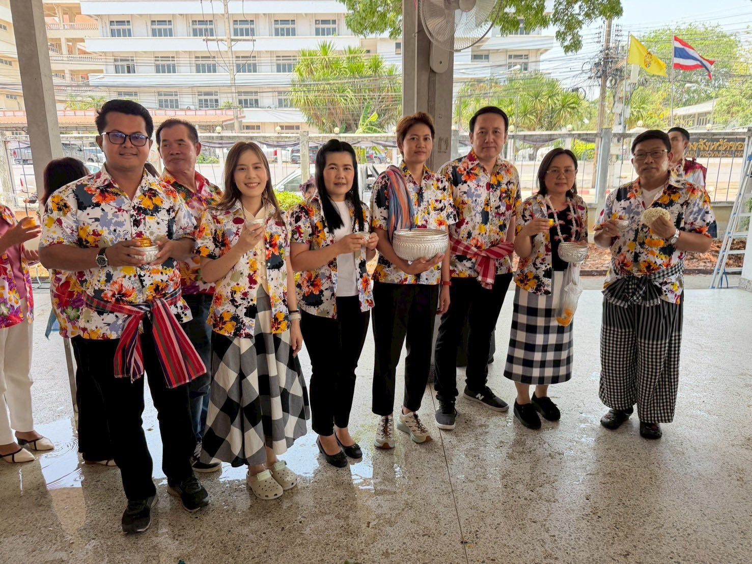 พช.ชุมแพ: ร่วมกิจกรรมสืบสานประเพณีไทย รดน้ำดำหัวขอพรผู้ใหญ่ เนื่องในเทศกาลวันสงกรานต์ ประจำปี 2569